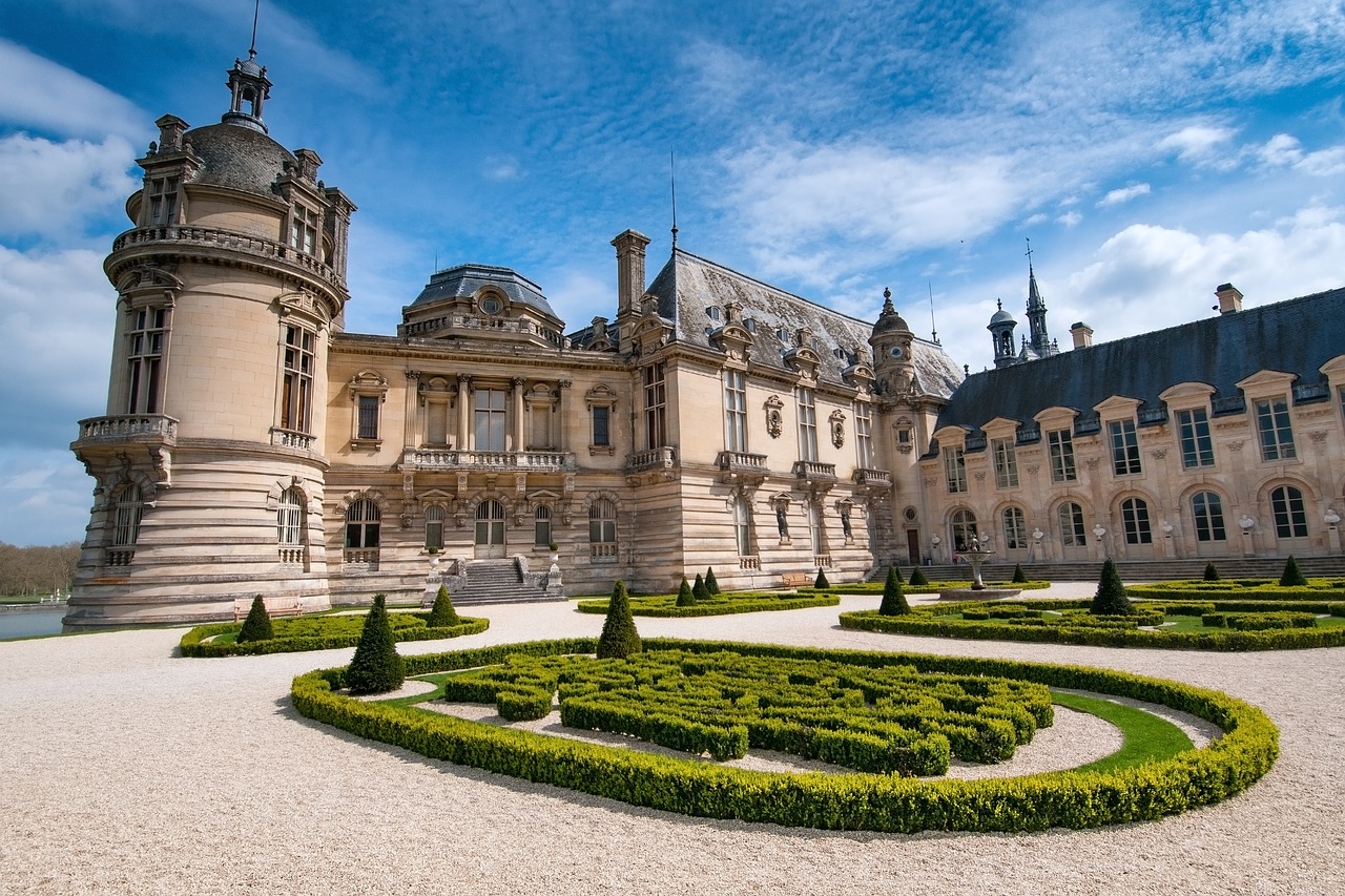 Best Ways To Get from Charles de Gaulle to Chantilly