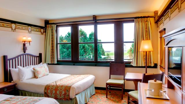 Best Ways To Get From Beauvais to Sequoia Lodge