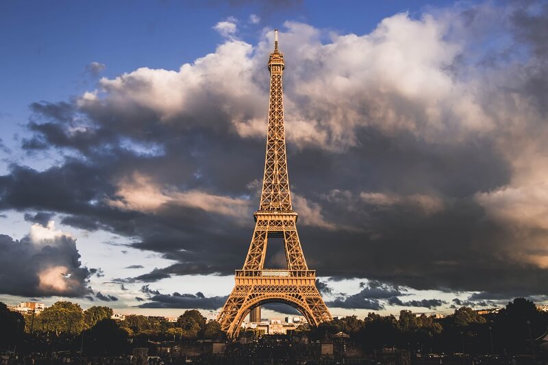 Best Ways To Get From Disneyland Paris to Eiffel Tower