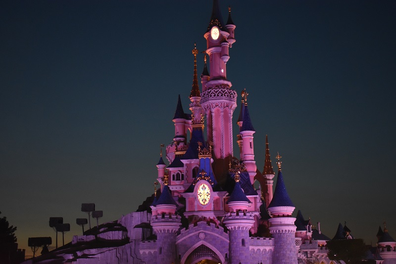 Best Ways To Get From Gare de Lyon to Disneyland Paris