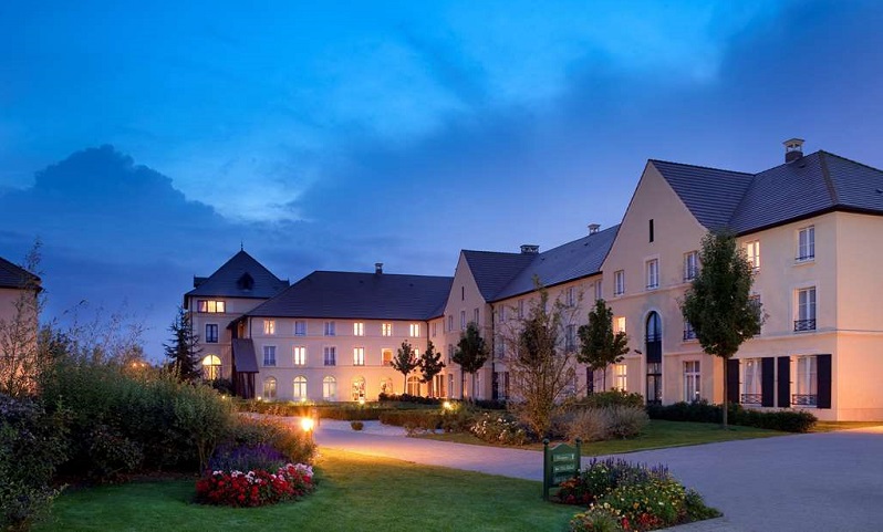 Best Ways To Get From Orly Airport to Hotel Campanile Val de France