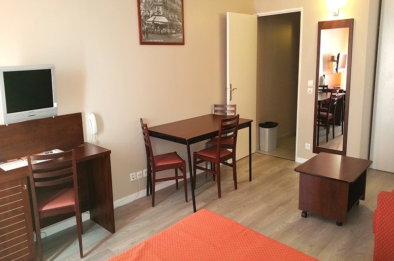 Best Ways To Get From Orly Airport to Residence Du Parc