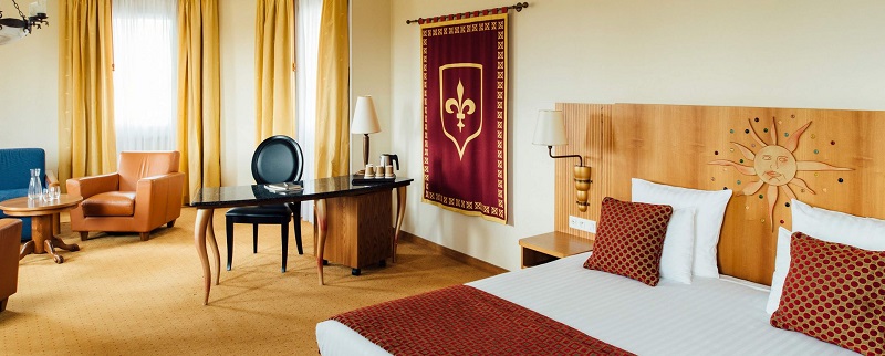 Best Ways To Get From Orly Airport to Vienna House Dream Castle