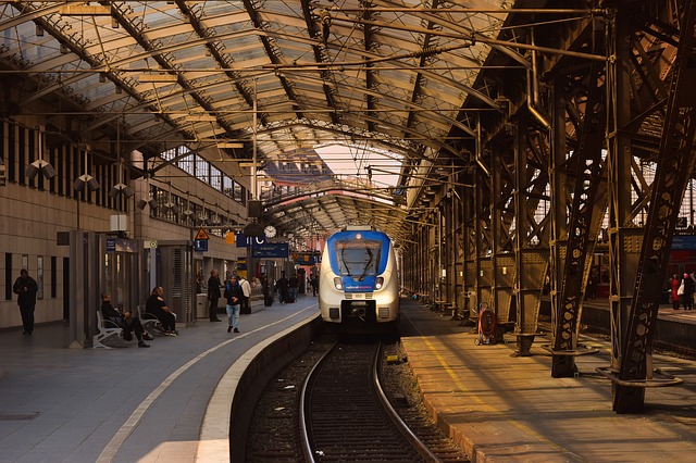 Best Ways To Get From Charles de Gaulle to Gare de Lyon