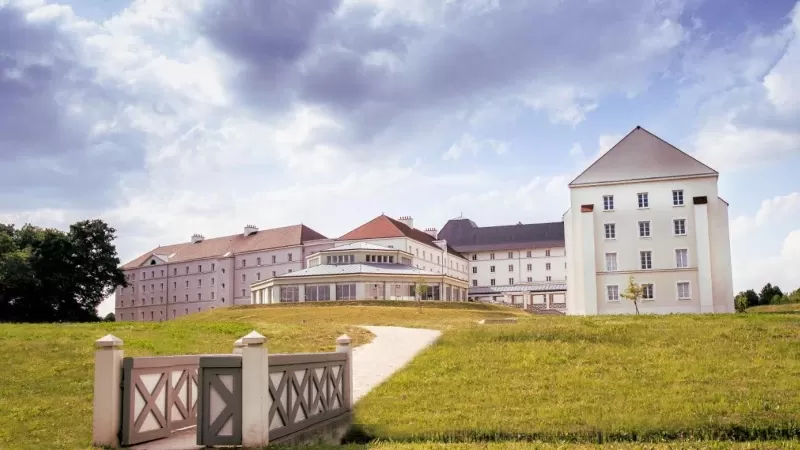 Best Ways To Get from Charles de Gaulle to B&B Hotel Disneyland