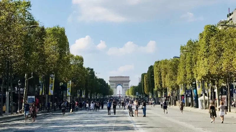 Best Ways To Get From Charles de Gaulle to Champs Elysees