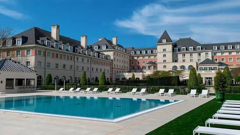 Best Ways To Get from Charles de Gaulle to Vienna House Dream Castle